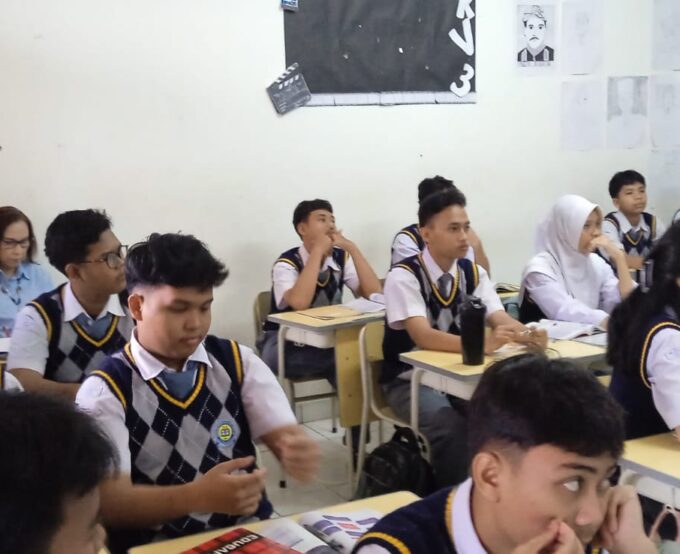 Supervisi Guru di SMK Putra Pertiwi: Upaya Berkelanjutan Meningkatkan Kualitas Pendidikan