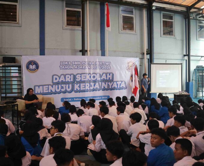 LDKS 2025 SMK Putra Pertiwi: Mendidik Pemimpin Lewat Pengalaman Kerja Nyata